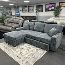 Gray Sofa Sectional w/ Pull Out Sleeper 