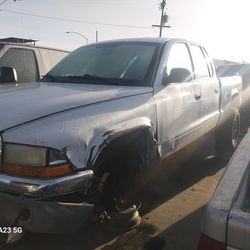 2002 Dodge Dakota For Parts
