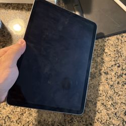 iPad Air WITH Pencil & Case. (Generation5, M1). 64GB Storage