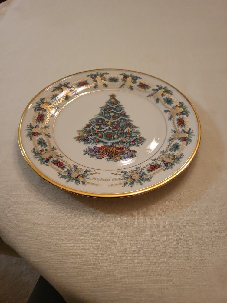 1998 Lenox "Christmas Trees Around The World" - America