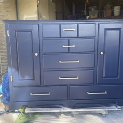 Dresser, solid wood
