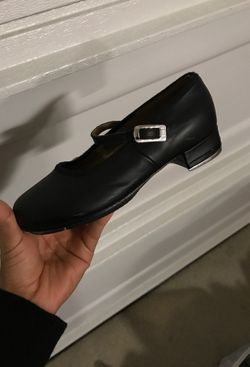 Tap dancing shoes