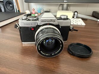 Minolta XG1 35mm Film Camera w/ 35mm