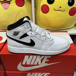 Jordan 1 Mid Panda