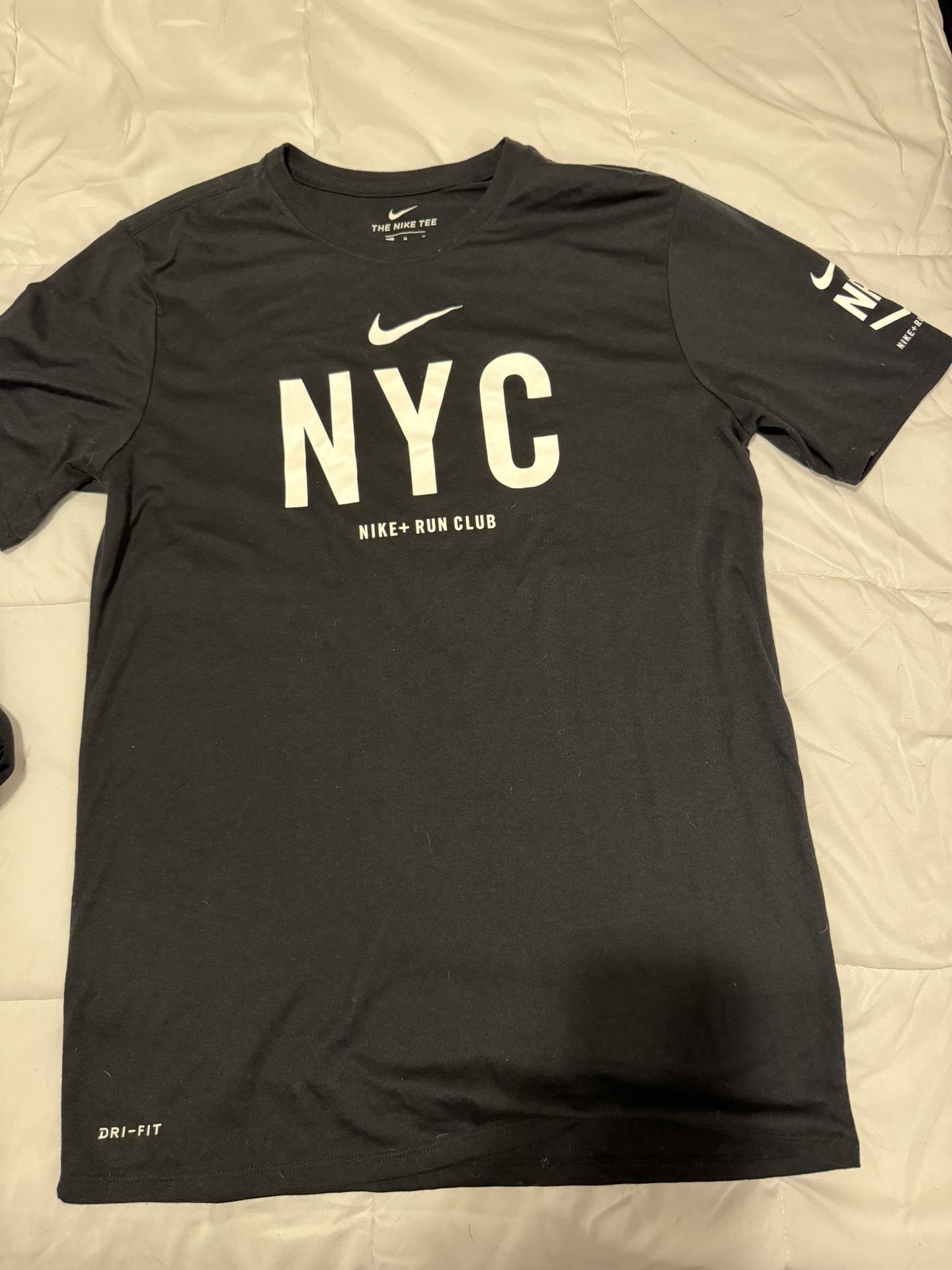 Very Rare Nike Run Club New York Running Shirt NRC Division