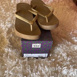 Tory Burch -Wedge/ Thin Flip Flop / Khaki 