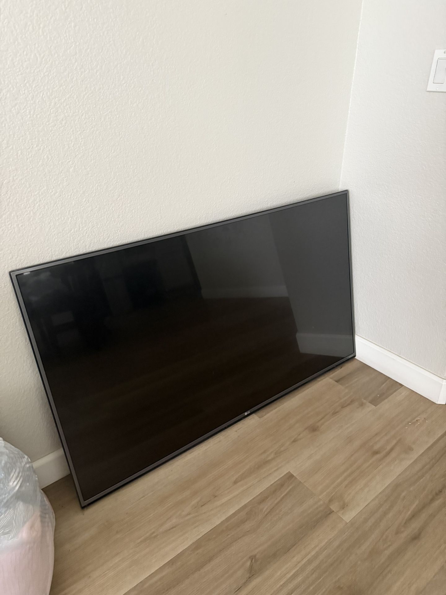 LG Flat Screen TV