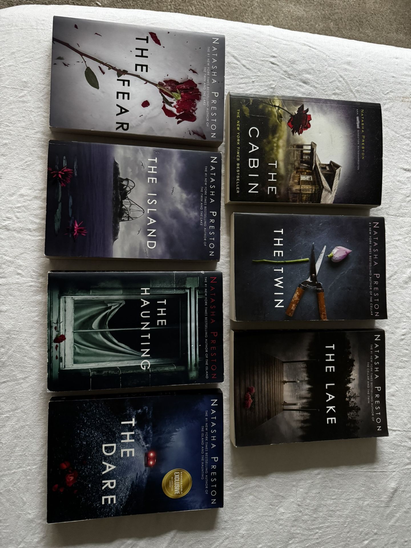 Natasha Preston Book Lot (7)