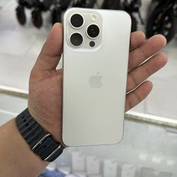 iPhone 15 Pro Max Unlocked 256GB! Finance For $50 Down Payment!!