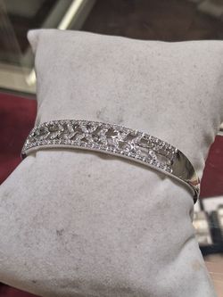 White gold pendant
