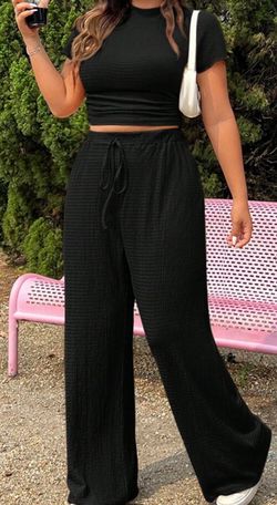 Pants And Crop Top Set 