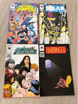4 COMICS The VALIANT. Lot 4