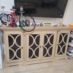 t v table Antry 
