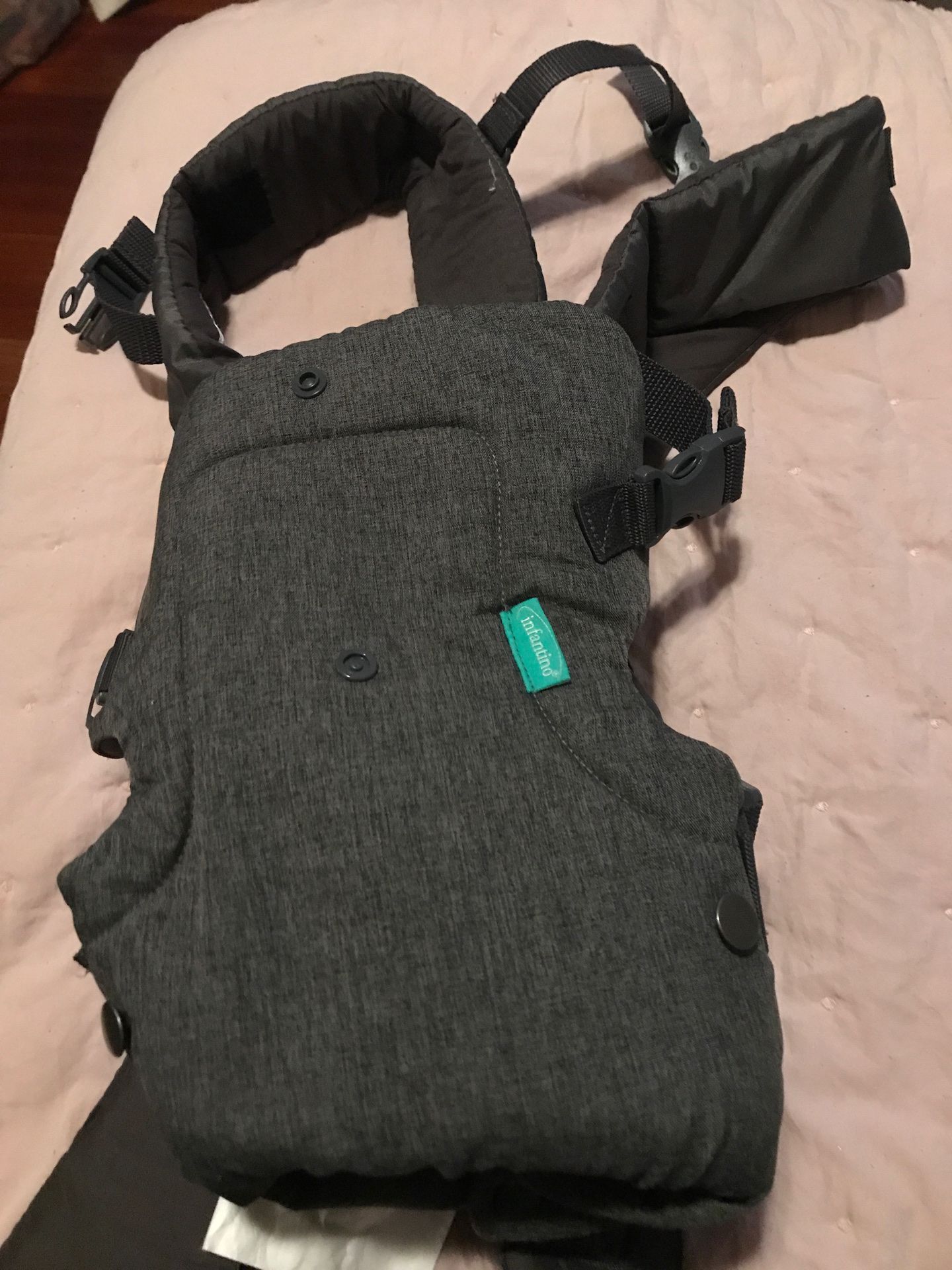 Infantino baby carrier