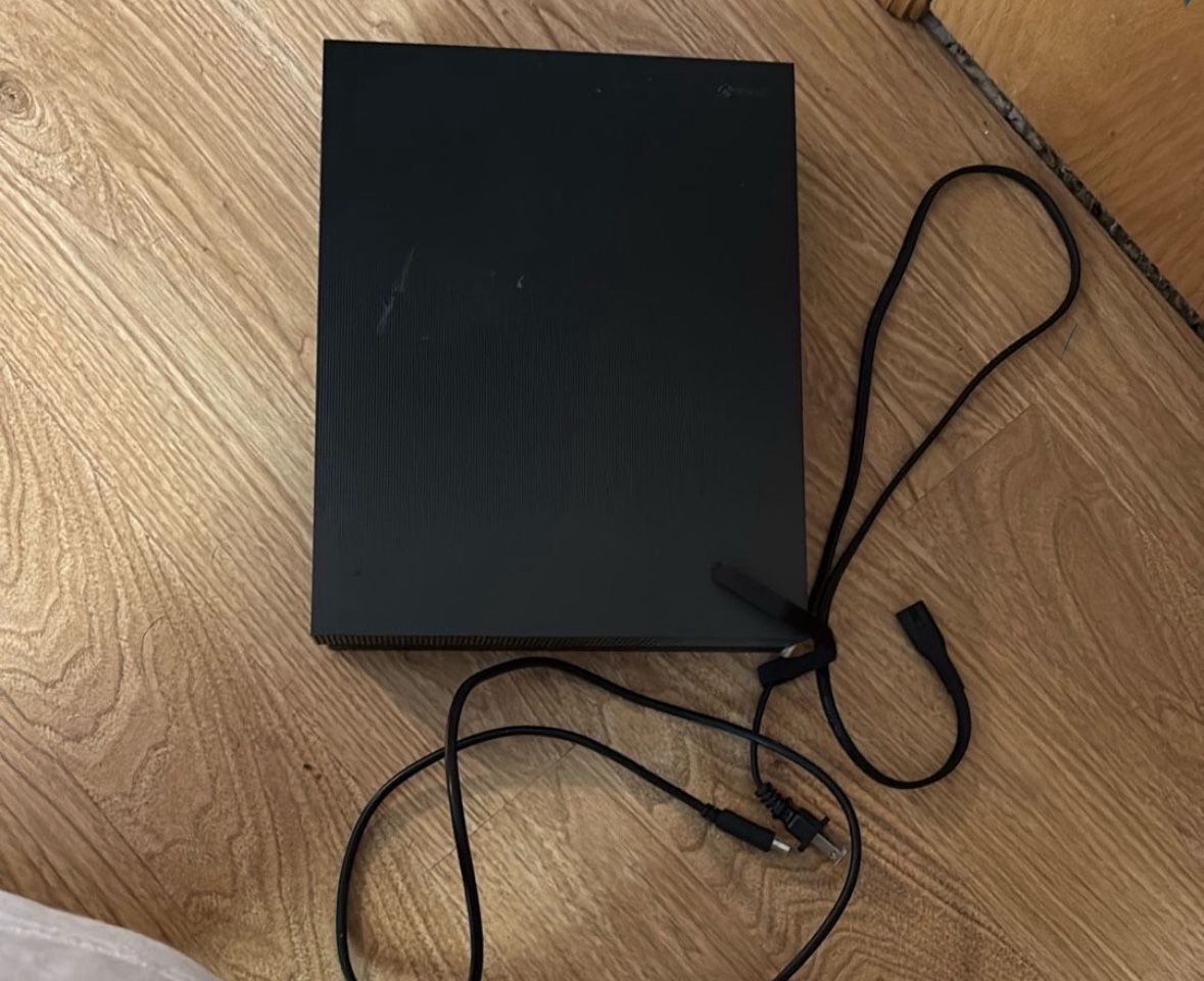 Xbox One X Project Scorpio 1tb