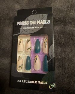 Press on nails