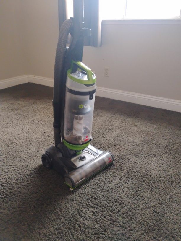 Bissell Vacuum Cleaner