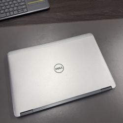 Dell Latitude E7240 12.5” Laptop - Intel i7 Processor, 8GB Ram, 128GB SSD