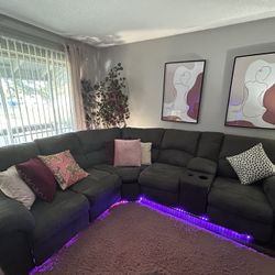 Couch MUST GO! 