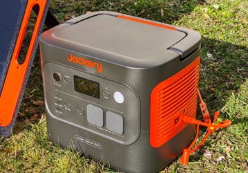 Jackery explorer 2000 v2