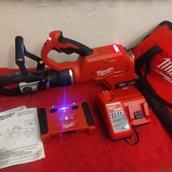 Like New M18 Milwaukee KEY FORCELOGIC 3 UNDERGROUND CABLE CUTTER WITH WIRELESS REMOTE $1900 Fijo