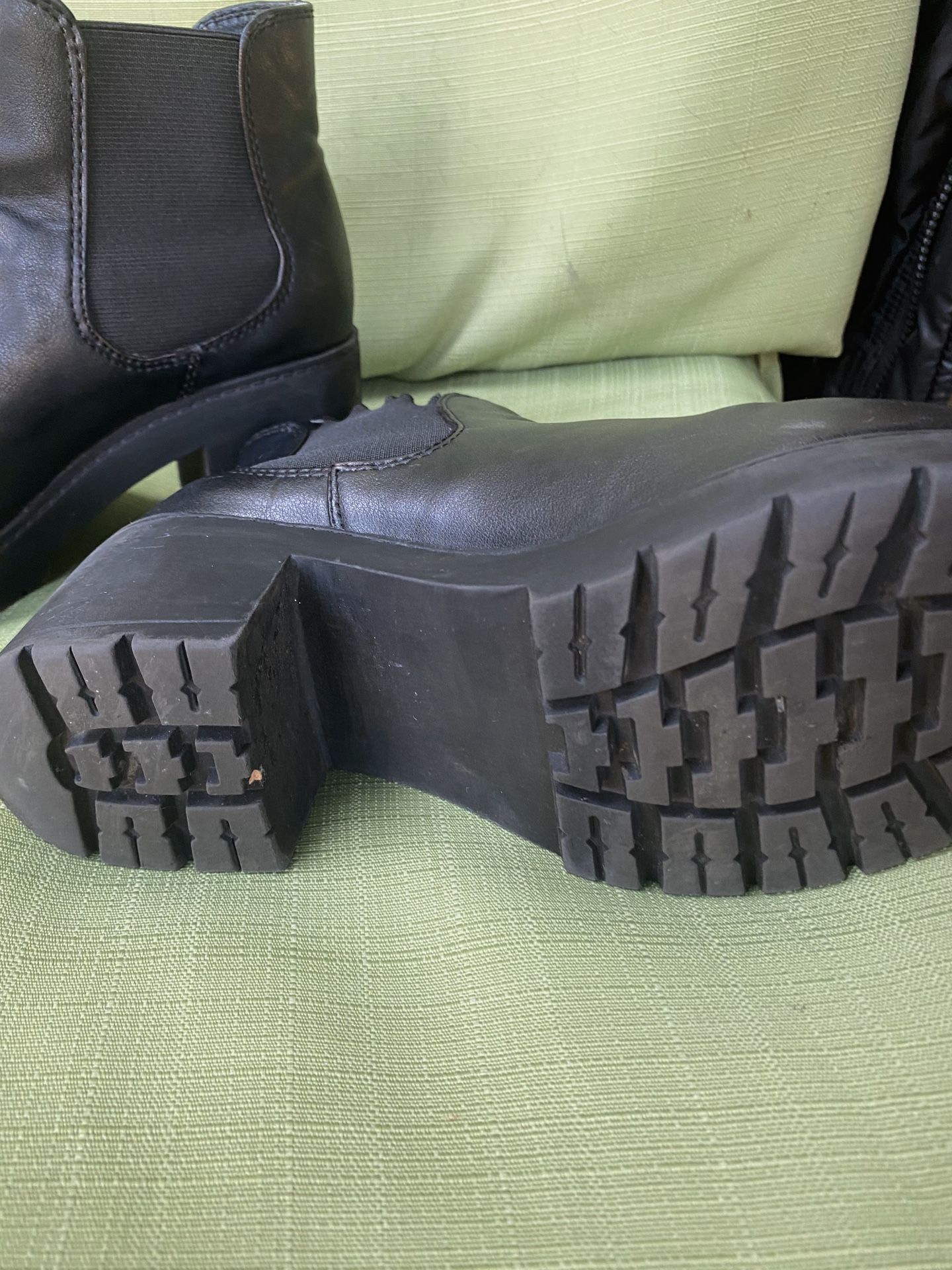 Steve Madden Black Platform Chunky Block Heel Slip On Women’s Ankle Boots Booties 6.5