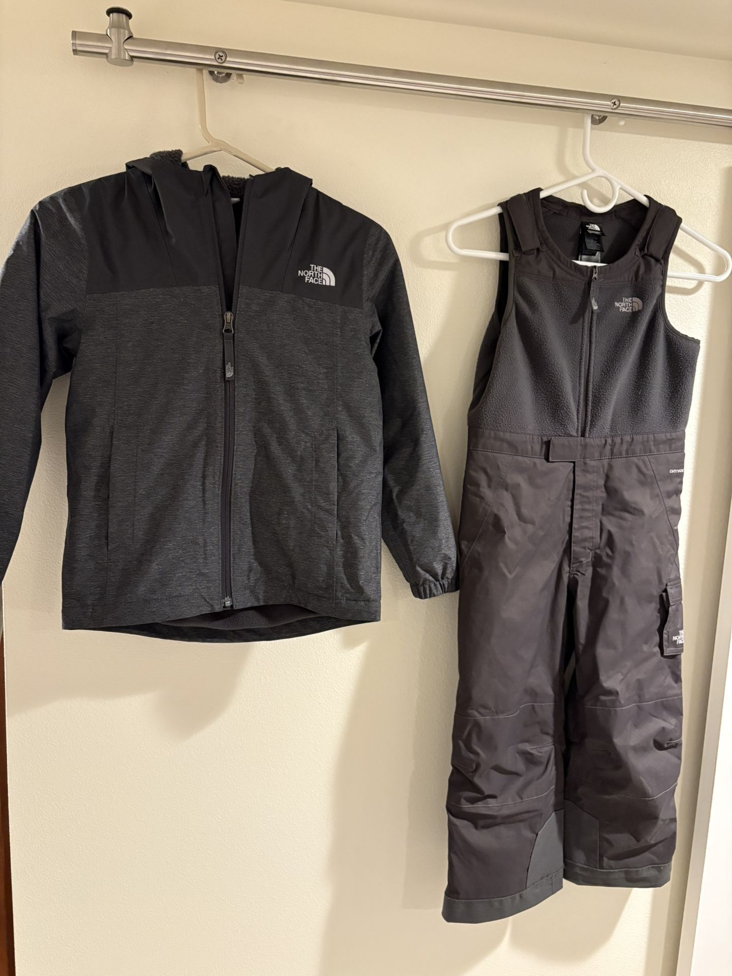 ❄️TNF 5-8year Old Complete Ski Outfit🎿⛷️