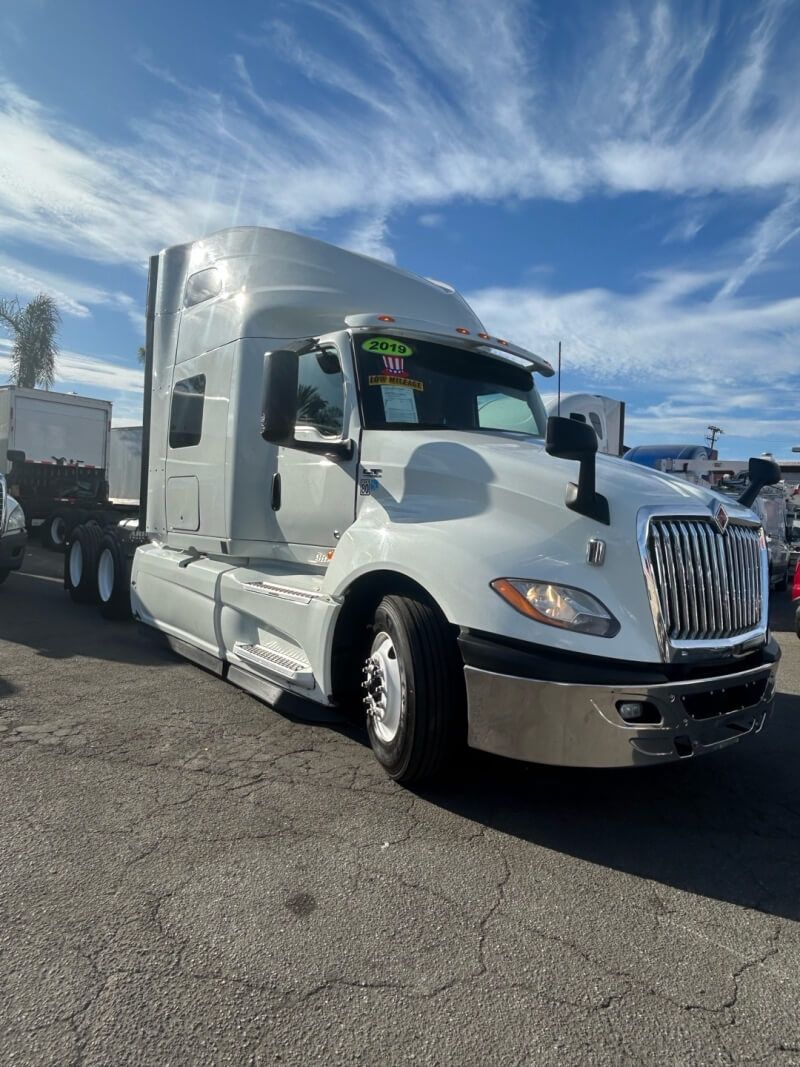 2019 INTERNATIONAL LT625