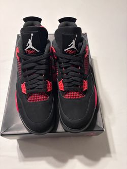 Jordan 4 red thunder size 9.5 men