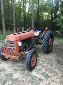 35 Massey Ferguson