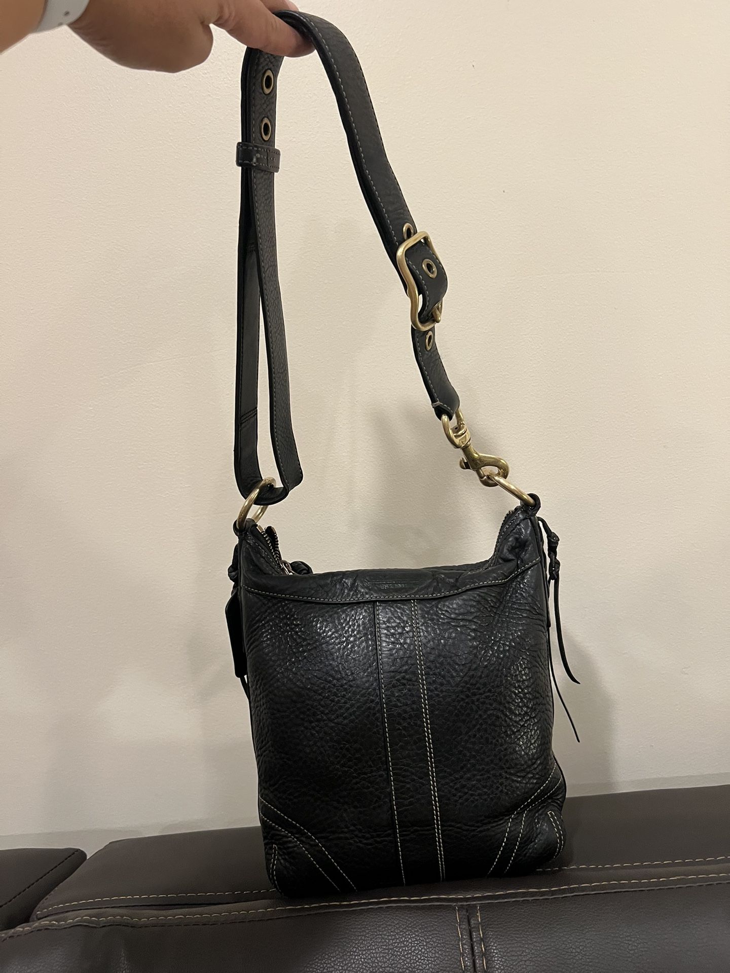 Coach Leather Shoulder Bag (Black)