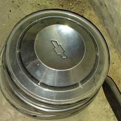 4 CHEVY HUBCAPS FULL SET GOOD CONDITION