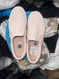 NEW Size 8 1/2 Pale Pink Suede Platform Women’s Vans