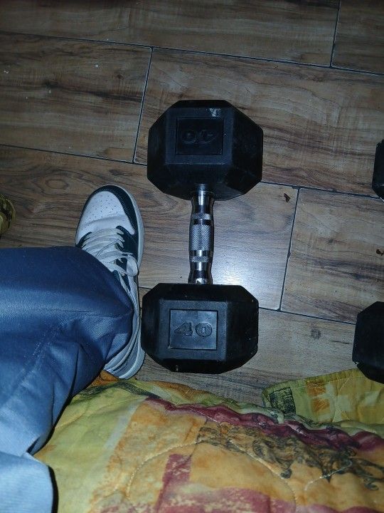 40 LBS.