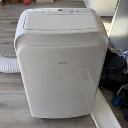 Insignia Portable Air Conditioner 10,000 BTU | Like New | Includes Remote
