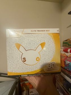 Pokemon 30th celebration etb new