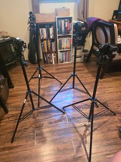 4 light stands