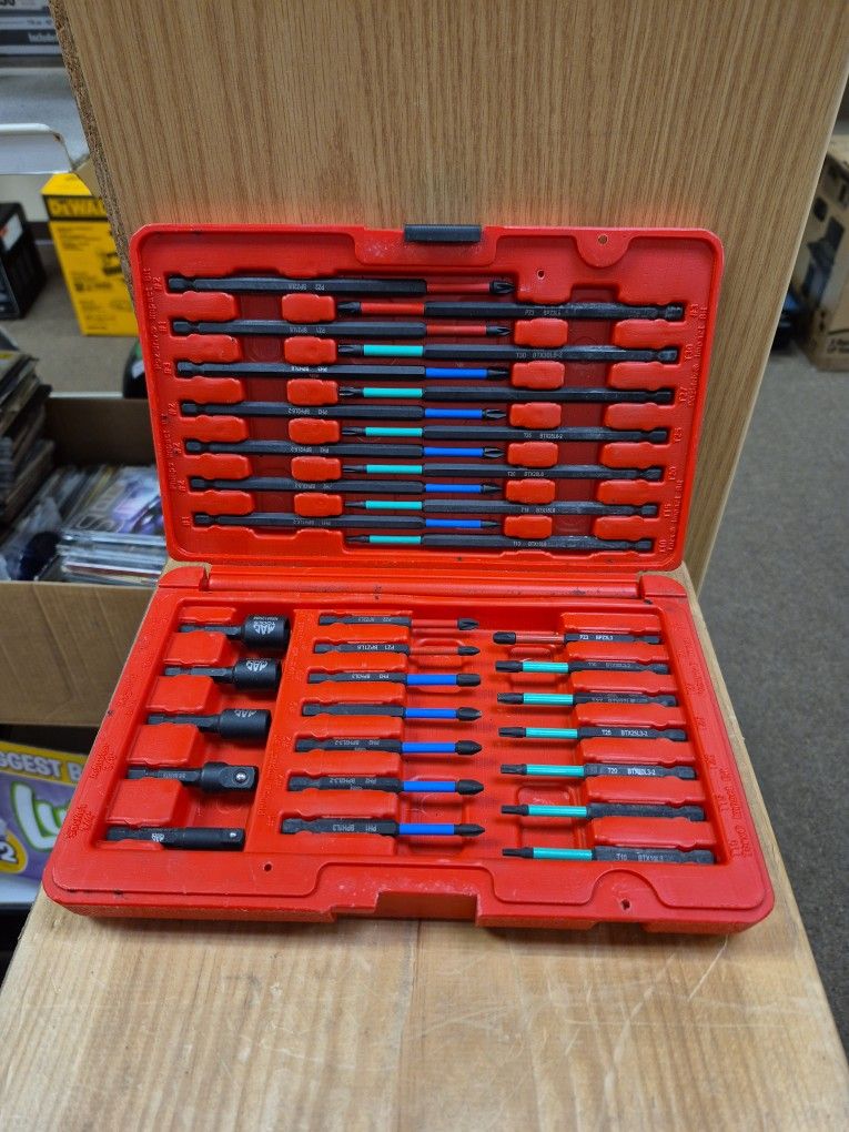 Mac Tools 33 Piece Long Power Bit Set SD33KL