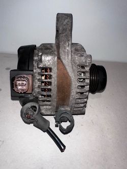 2010-2011 Toyota Camry  2.5 alternator