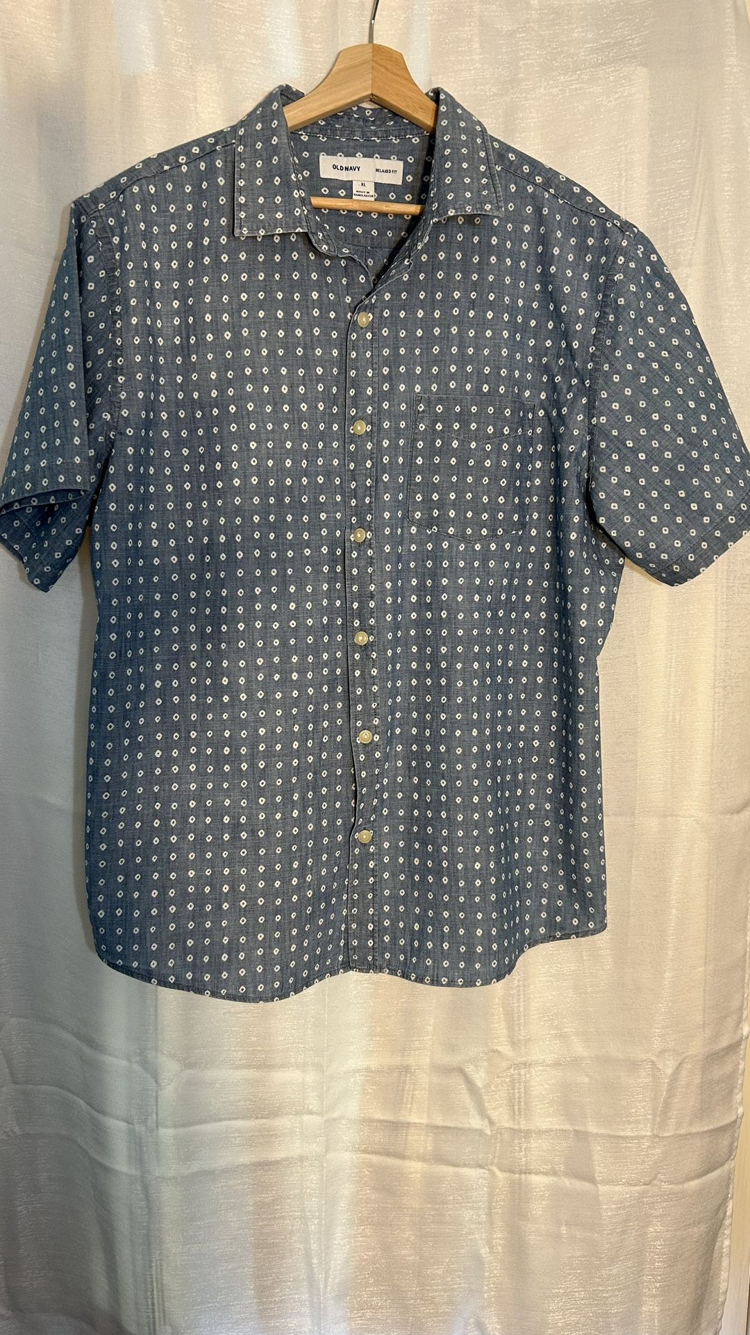 Washed Ironed And Ready For You ! Old Navy Relaxed Fit Button-Up Shirt Men's XL Short Sleeve Blue Geometric".