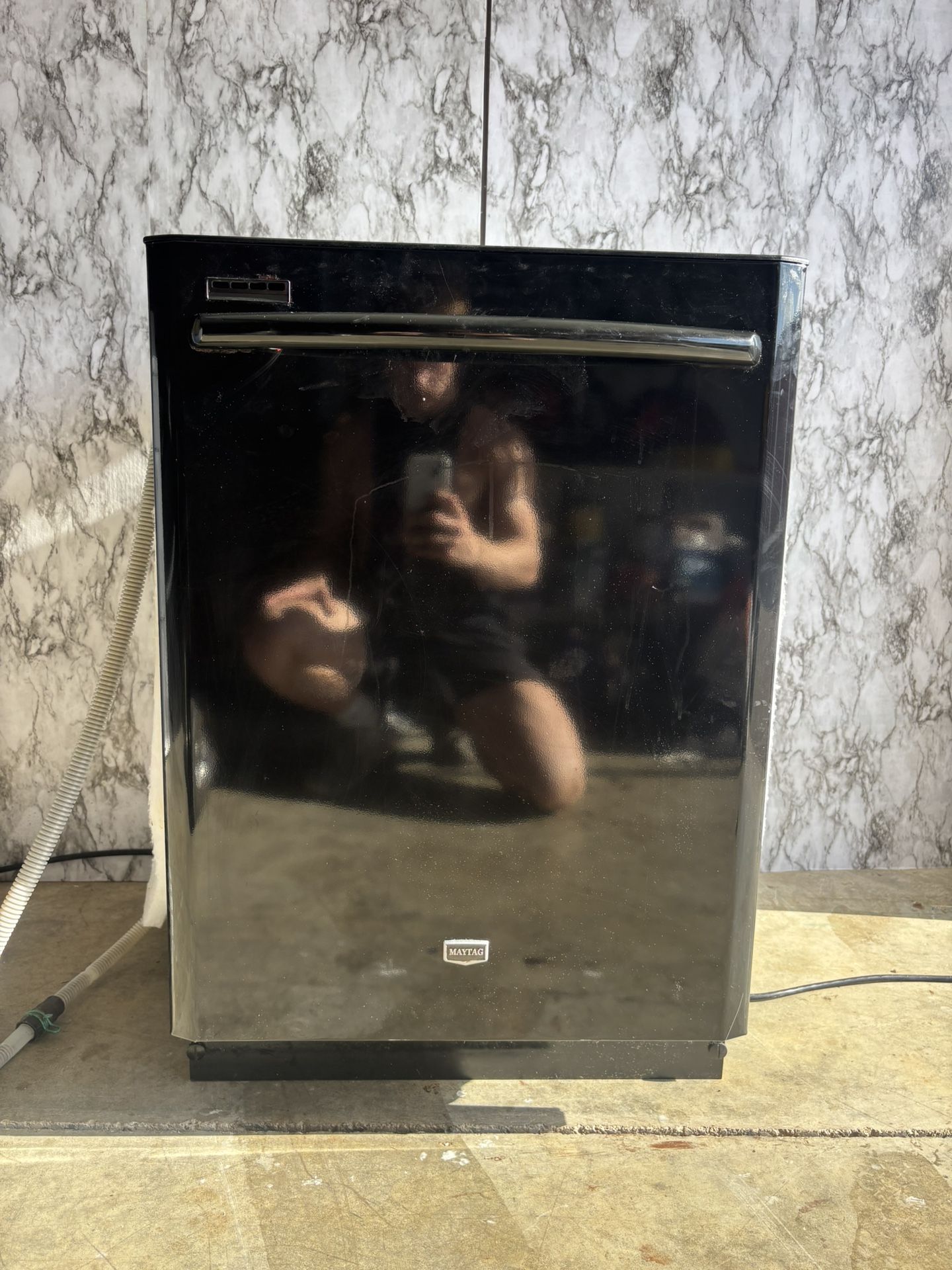 Maytag Black Built-In Dishwasher – Clean, Reliable, Ready to Install {In Good Condition}