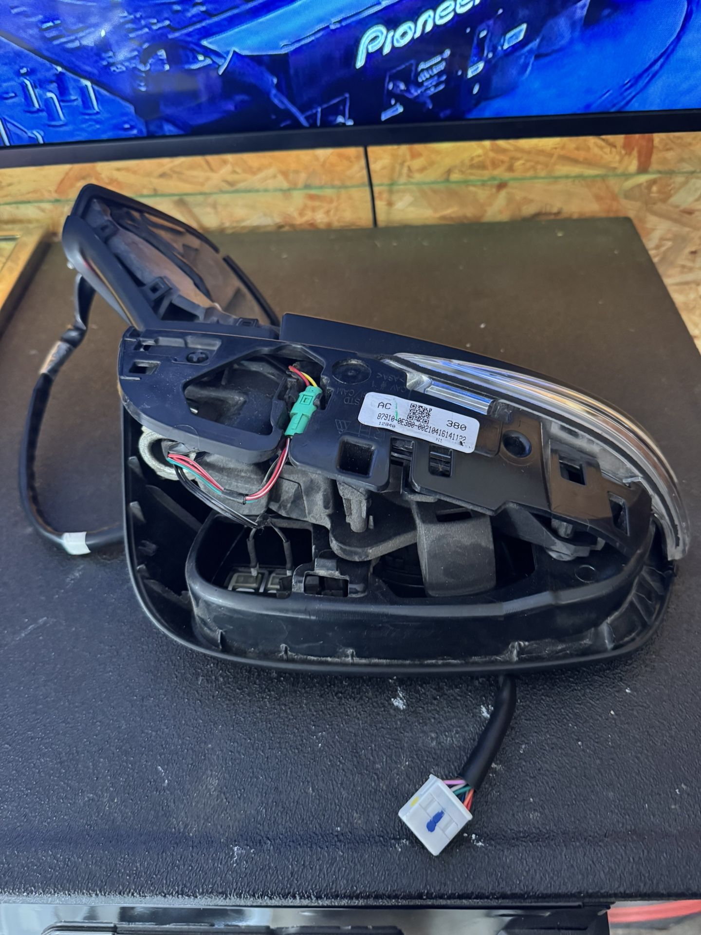 Toyota Highlander Passenger Mirror