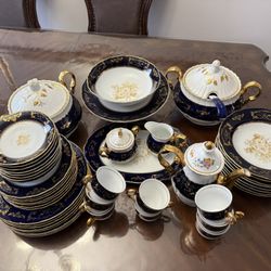 Dinnerware Set