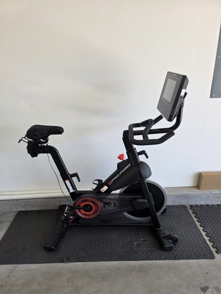 ProForm Studio BIKE Pro 22 Screen