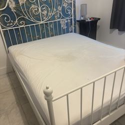 White Wrought Iron Bed With 10” Matress 