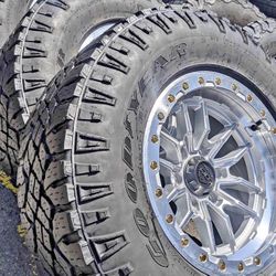 Vendo un set de rines nuevos con llantas Goodyear  285/70/17