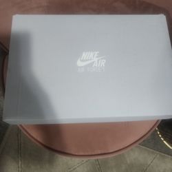 Nike Air Force 1