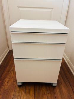 White 3-Drawer Cabinet