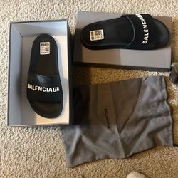 Balenciaga 