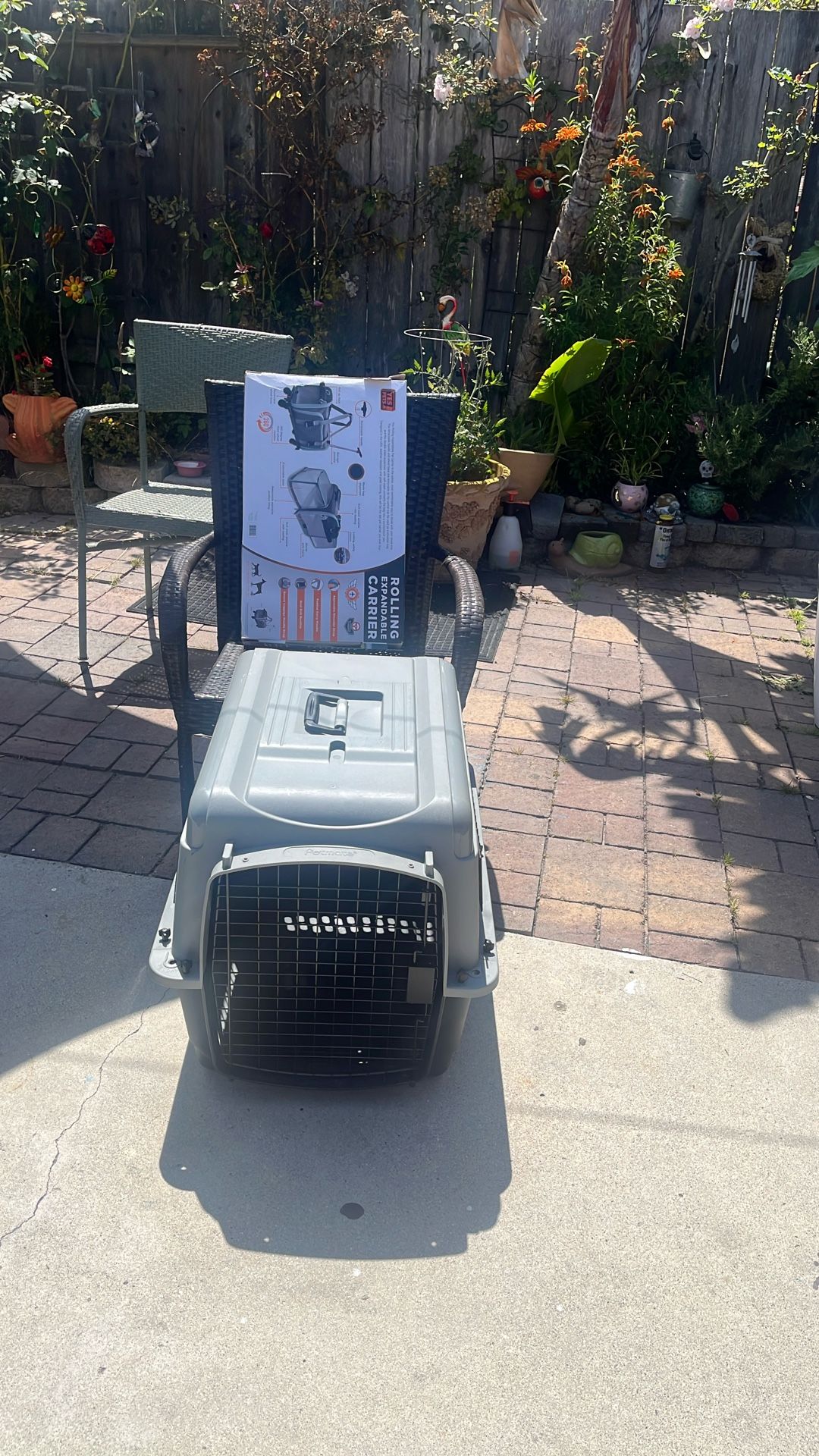 Dog crate and rolling carrier 